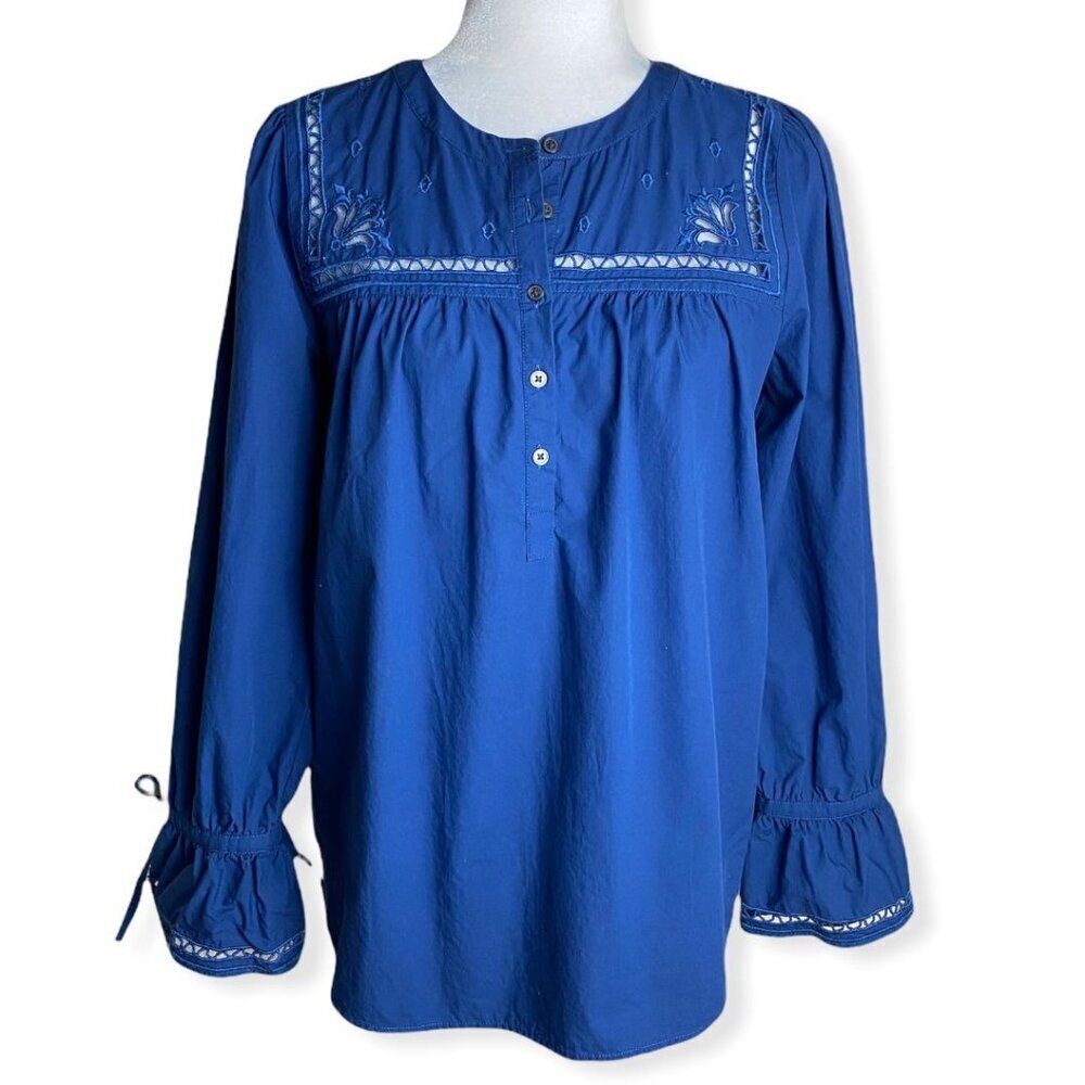 LOFT Top Boho Peasant 100% Cotton Embroidered Cut Out Denim Blue Top Sz M PETITE